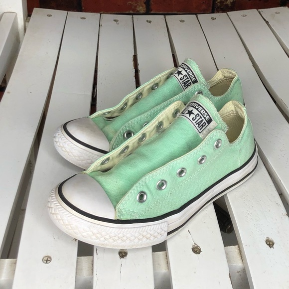1Y Mint Green Converse Chuck Taylor Sneakers - Picture 2 of 9
